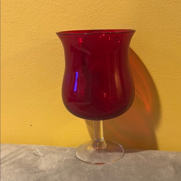 Ruby by Ebeling & Reuss Elegant Red Glass Claret Wine Goblet - Picture 1 of 3